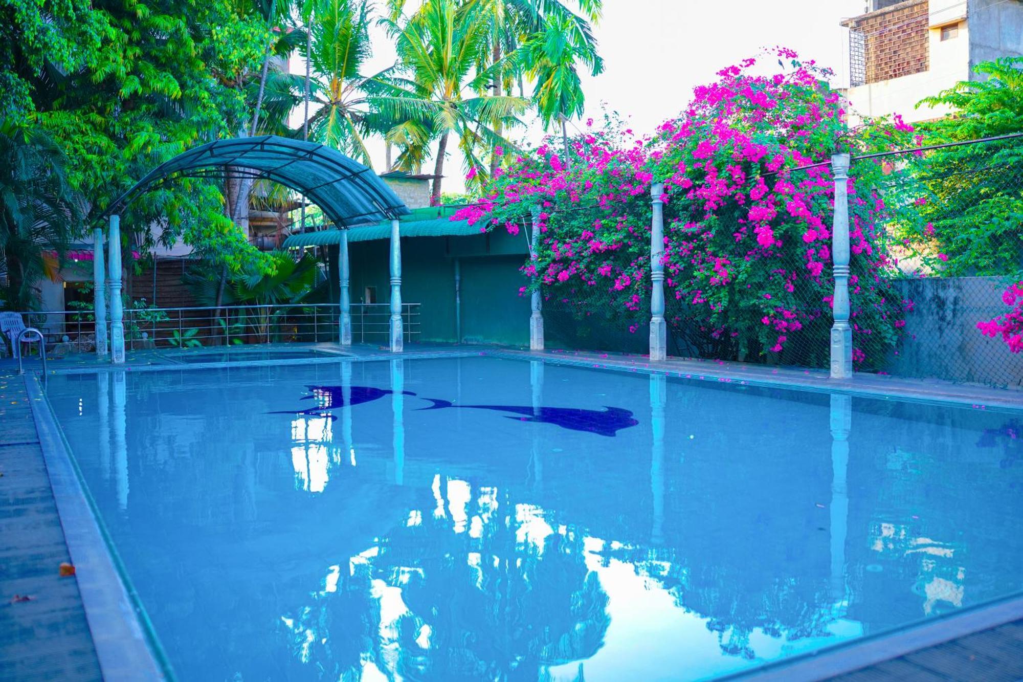 Tilko City Hotel Jaffna Exterior photo