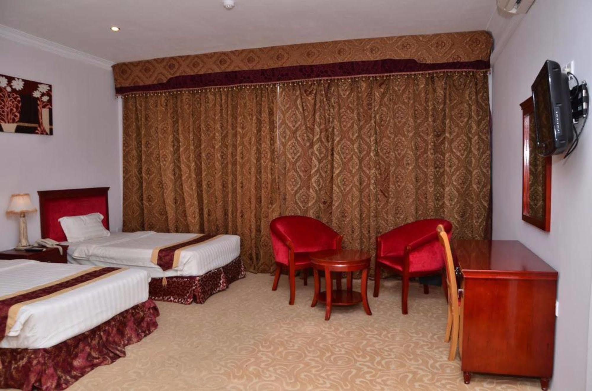 Tilko City Hotel Jaffna Exterior photo